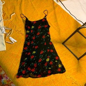 URBAN OUTFITTERS LACE UP FLORAL MINI DRESS.